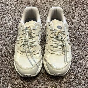 Women’s New Balance 2002R